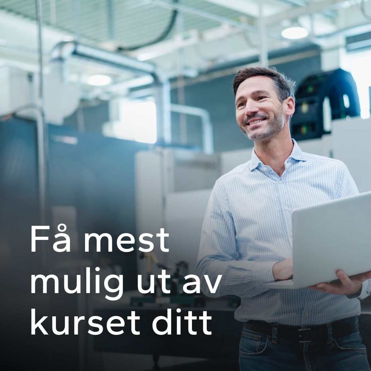 Man som holder kurs med PC