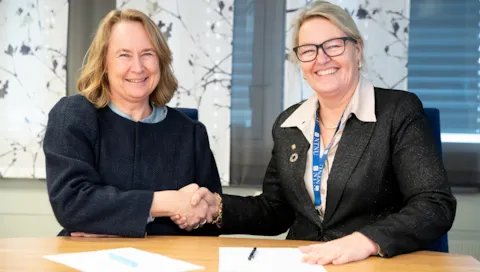 Astrid Rusås Kristoffersen, forskningsdirektør i DNV og Toril Hernes, prorektor på NTNU