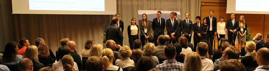 Deltakerne i DNV GLs Sommerprosjekt 2015 presenterer resultatene av sitt arbeid