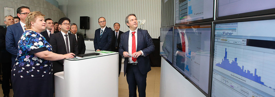 Statsminister Erna Solberg på besøk hos DNV GL i Singapore