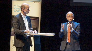 Sven Mollekleiv (Senior vice president i Group Sustainability, DNV GL) og klima- og miljøminister Vidar Helgesen snakket om FNs bærekraftmål.